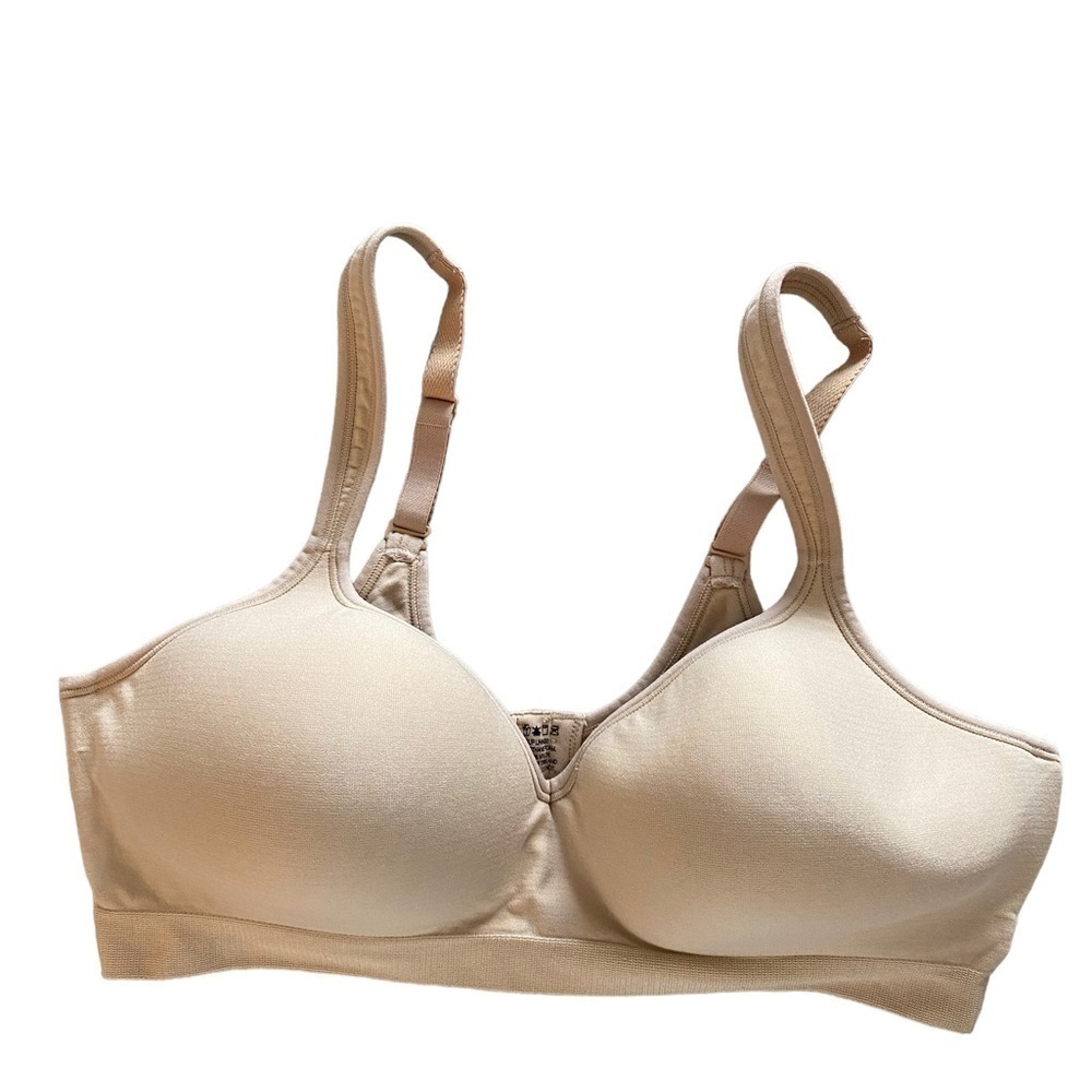 Bali wireless light ultra-thin foam cups and Comfort-U straps 38C
C - Picture 2 of 7